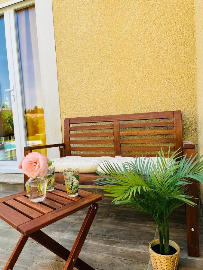 Un Coin Tropical En Provence ! Hotel LʼIsle-sur-la-Sorgue Buitenkant foto